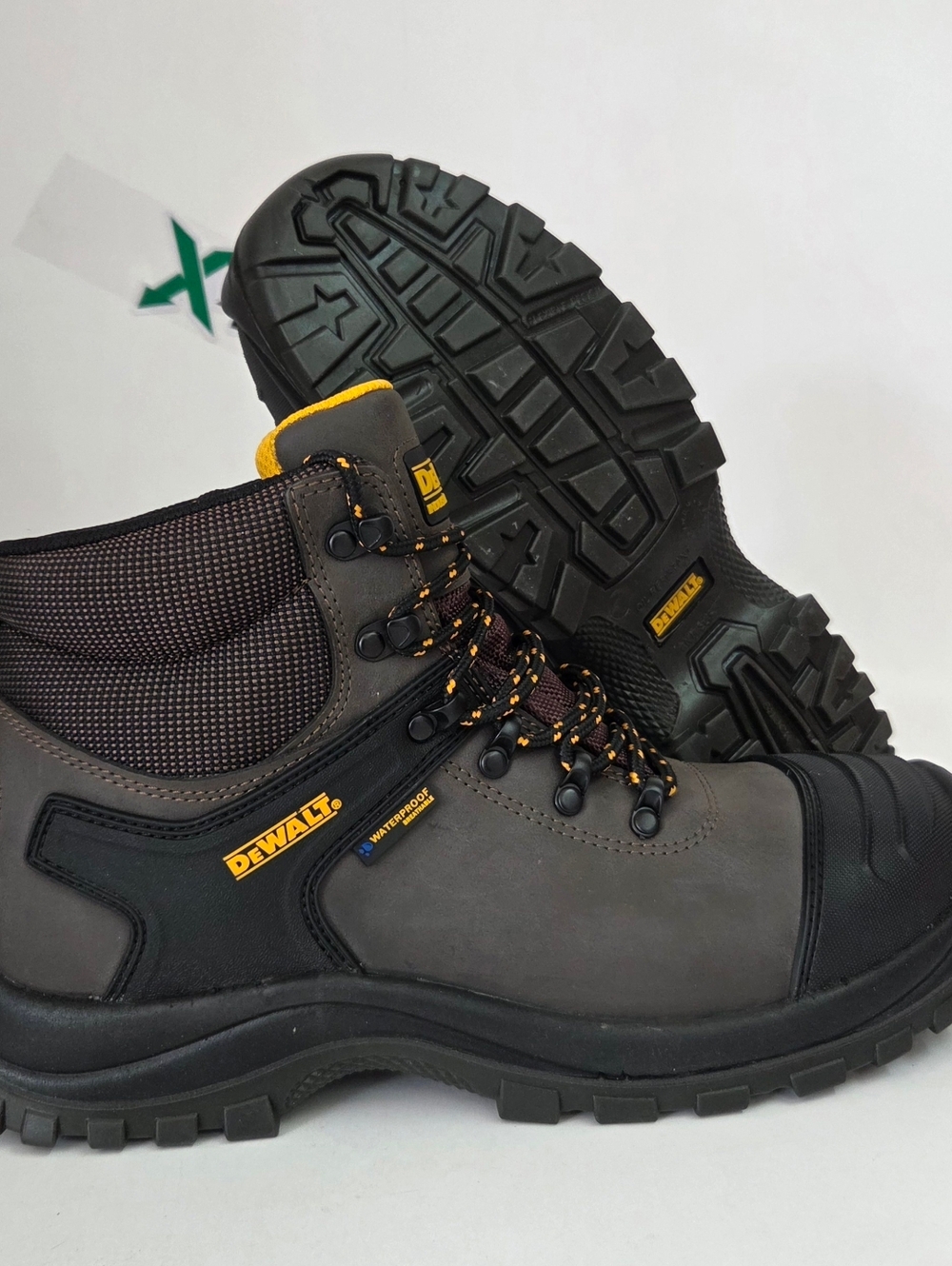 Dewalt Mens 10 Hadley Safety Toe Waterproof Leather LaceUp Work Boots Brown NEW!